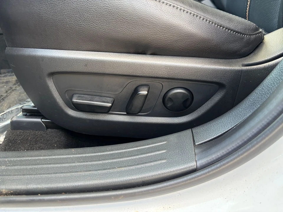 2025 Mazda CX-50 - Image 19 of 31
