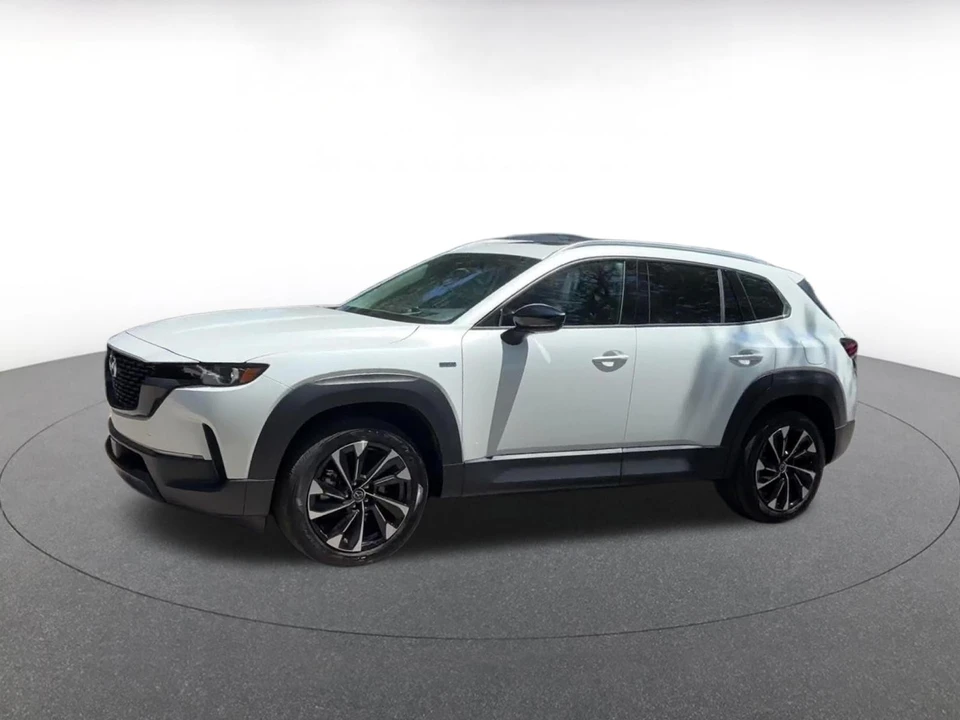 2025 Mazda CX-50 - Image 7 of 31