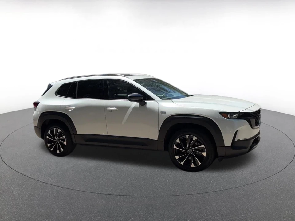 2025 Mazda CX-50 - Image 2 of 31