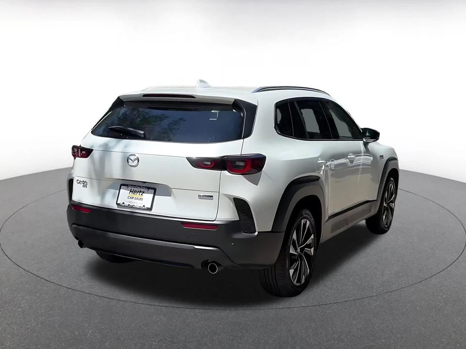 2025 Mazda CX-50 - Image 16 of 31