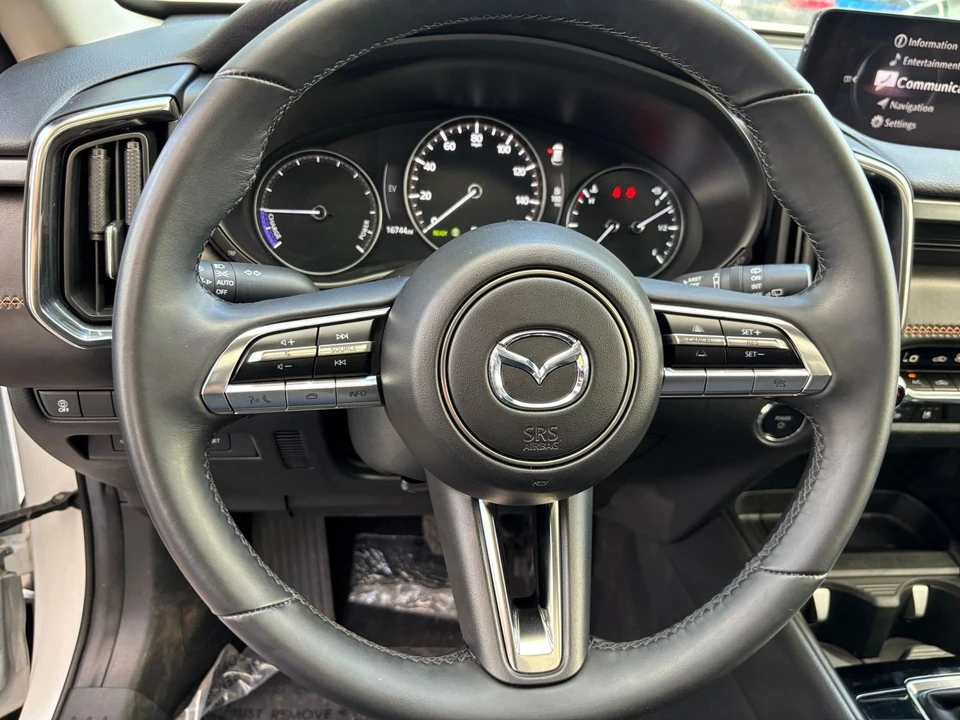 2025 Mazda CX-50 - Image 25 of 31
