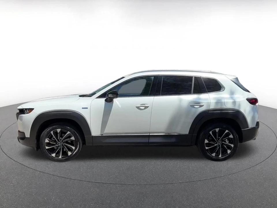 2025 Mazda CX-50 - Image 7 of 31