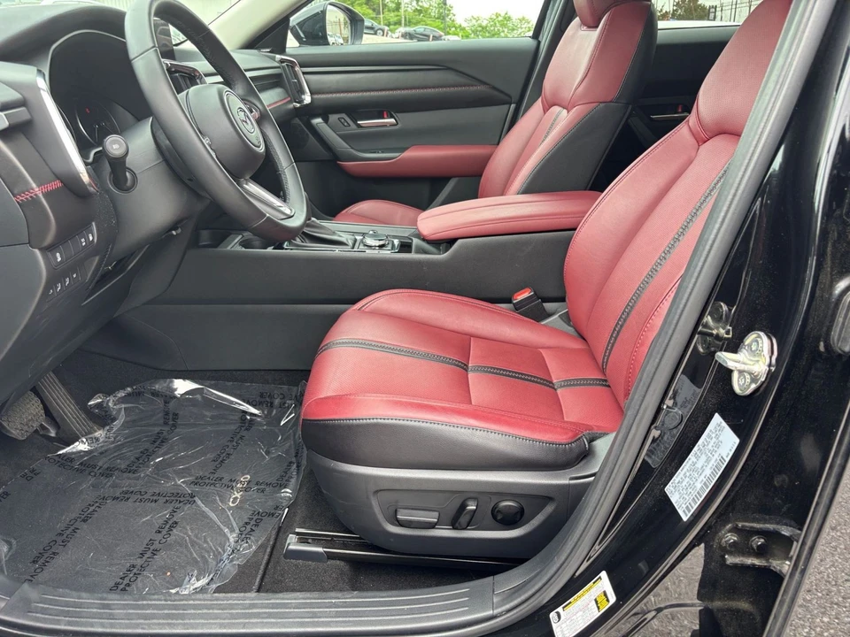 2025 Mazda CX-50 - Image 29 of 31