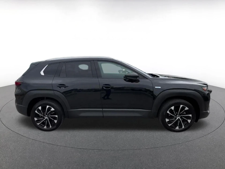 2025 Mazda CX-50 - Image 15 of 31