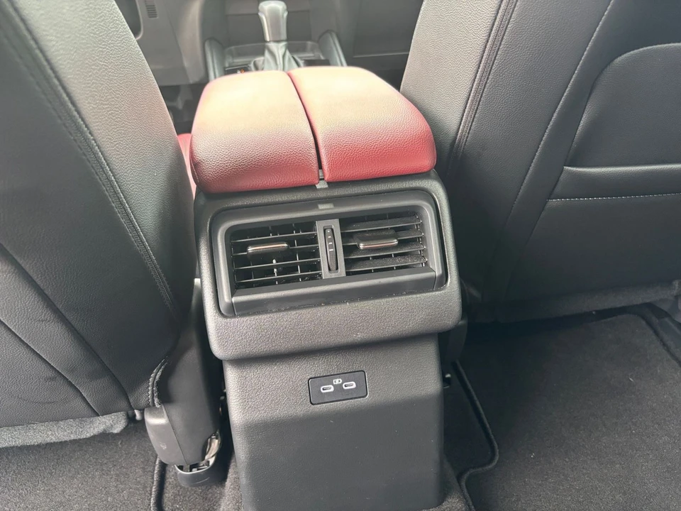 2025 Mazda CX-50 - Image 25 of 31