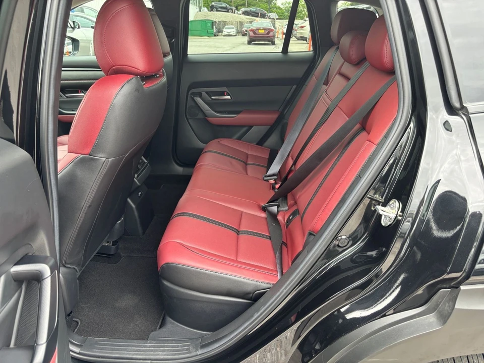 2025 Mazda CX-50 - Image 27 of 31
