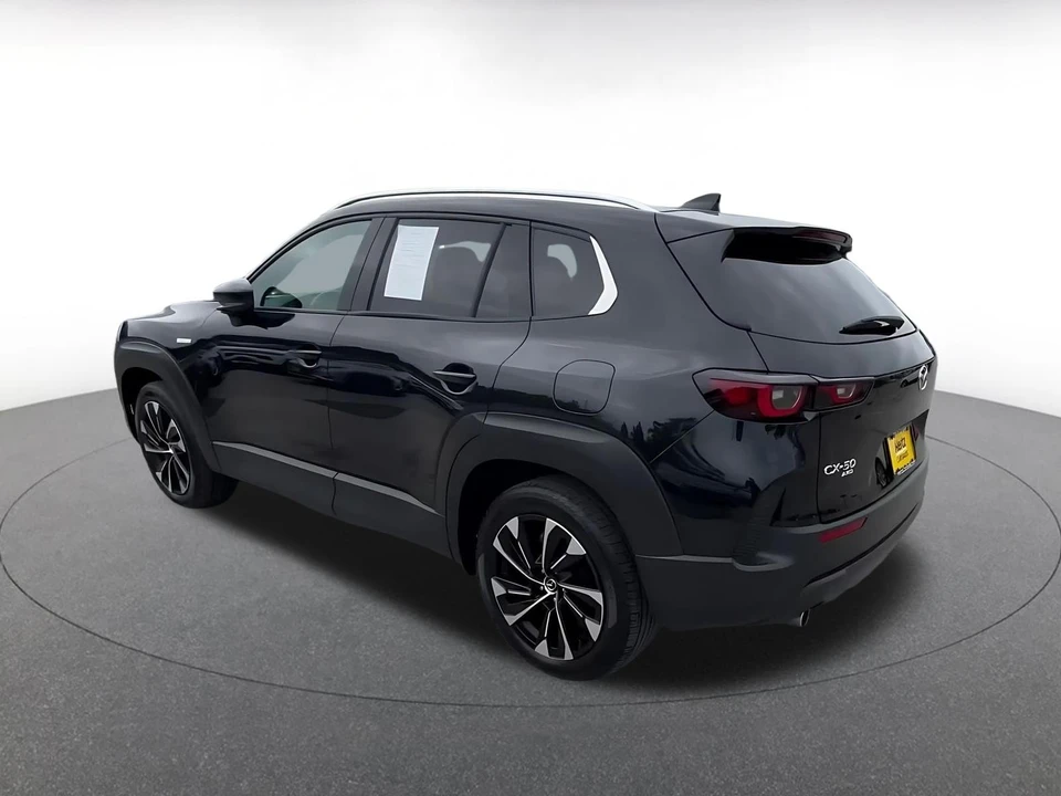 2025 Mazda CX-50 - Image 9 of 31