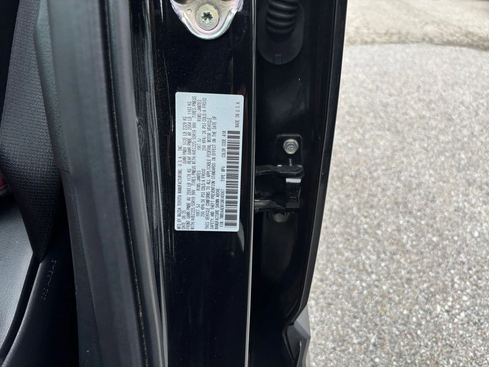 2025 Mazda CX-50 - Image 27 of 31