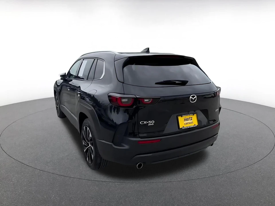 2025 Mazda CX-50 - Image 11 of 31