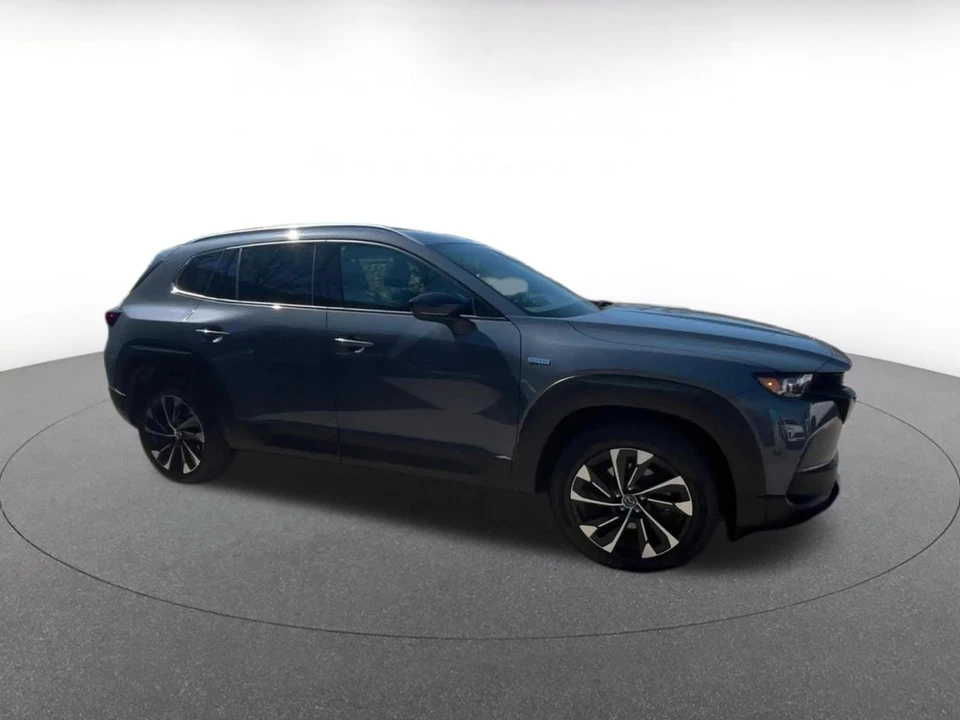 2025 Mazda CX-50 - Image 2 of 31