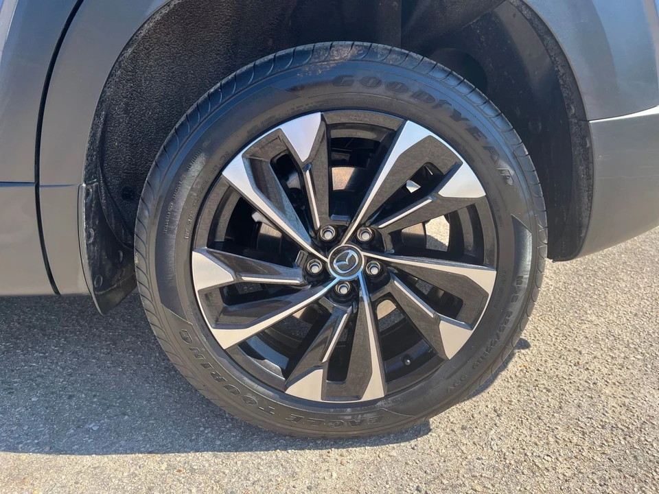 2025 Mazda CX-50 - Image 26 of 31