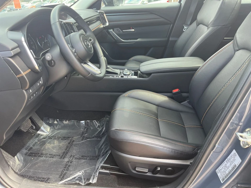 2025 Mazda CX-50 - Image 22 of 31