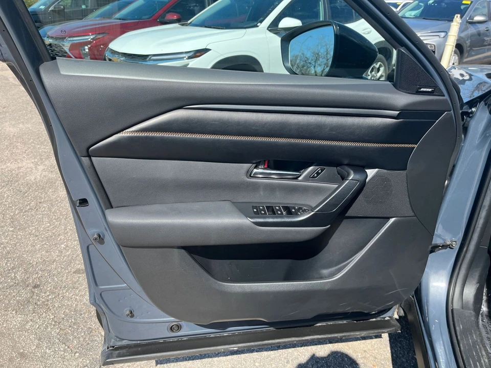 2025 Mazda CX-50 - Image 15 of 31