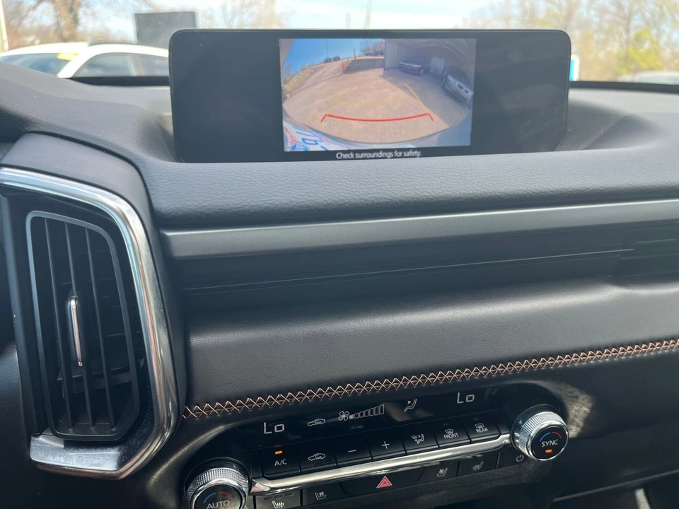 2025 Mazda CX-50 - Image 14 of 31