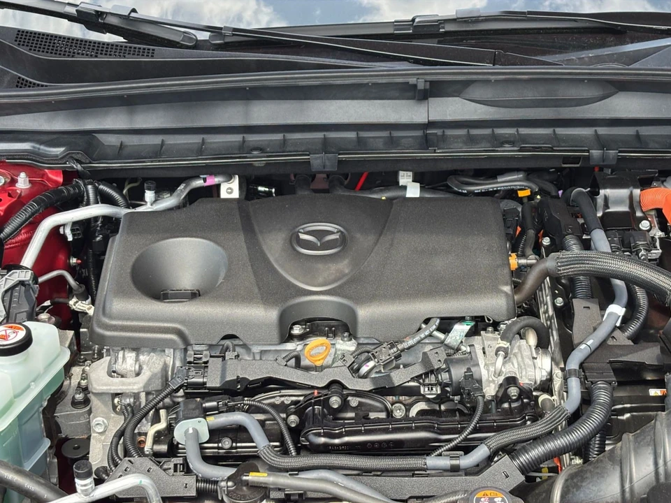 2025 Mazda CX-50 - Image 29 of 31