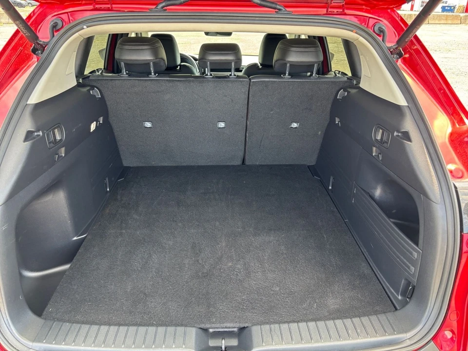 2025 Mazda CX-50 - Image 28 of 31