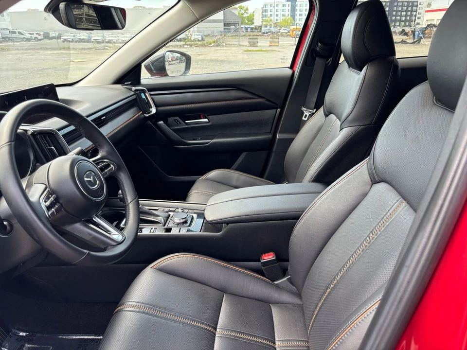 2025 Mazda CX-50 - Image 29 of 31