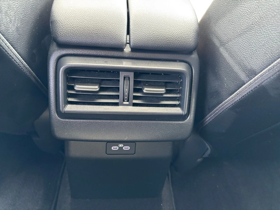 2025 Mazda CX-50 - Image 25 of 31