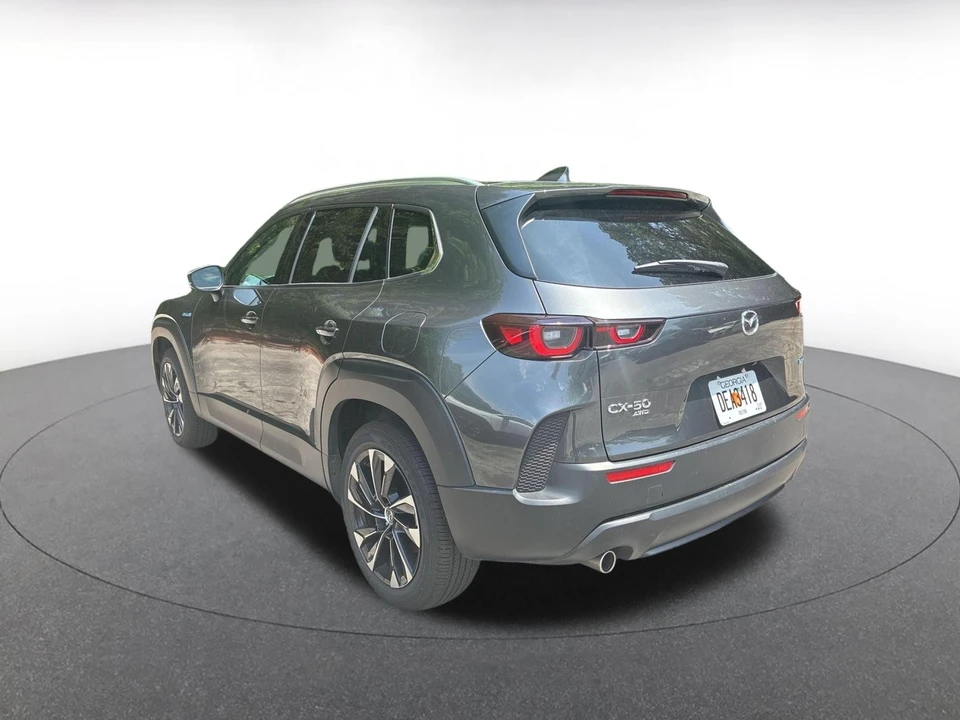 2025 Mazda CX-50 - Image 5 of 10