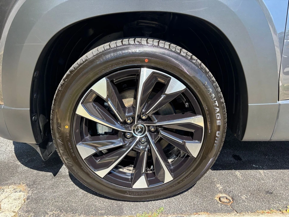 2025 Mazda CX-50 - Image 27 of 31