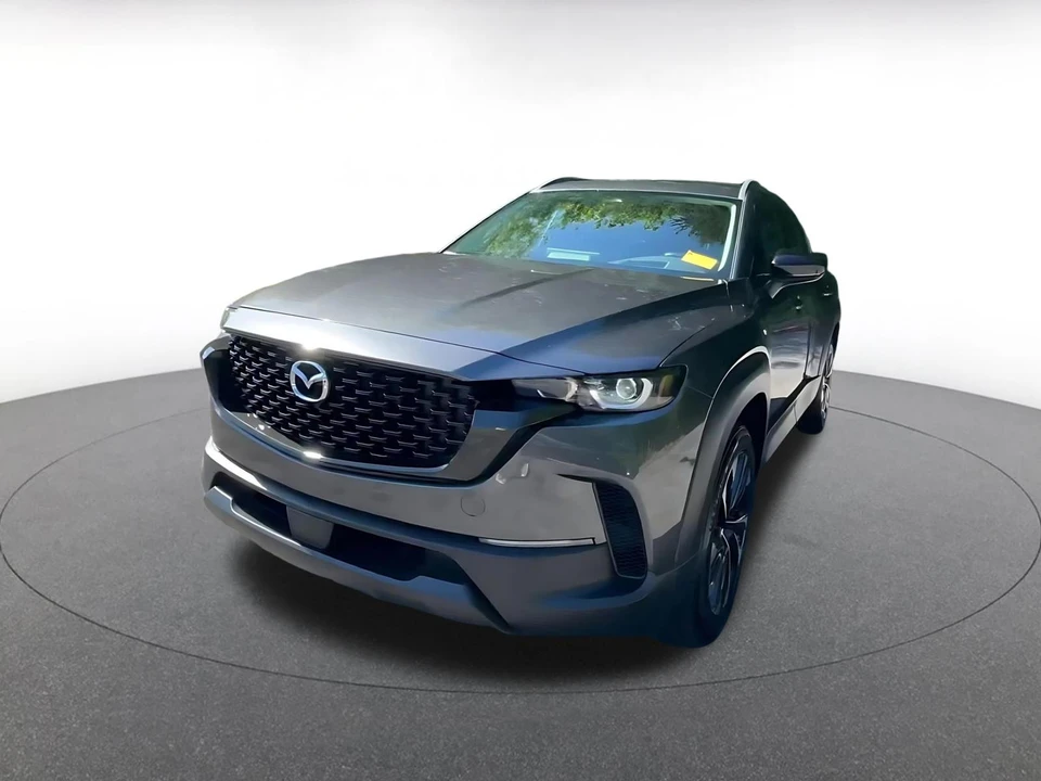 2025 Mazda CX-50 - Image 5 of 31