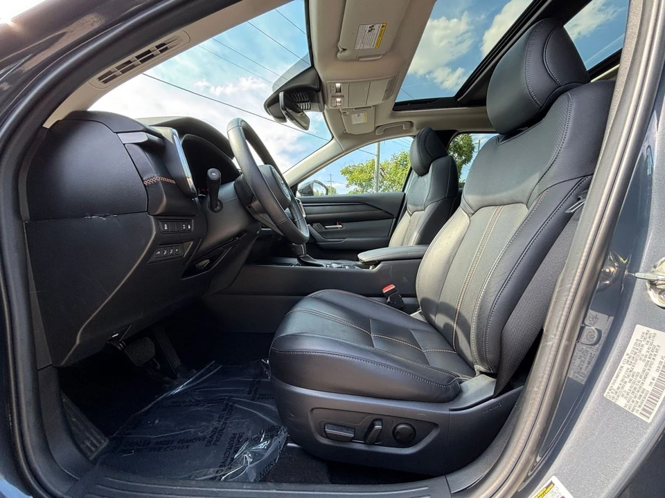 2025 Mazda CX-50 - Image 22 of 31