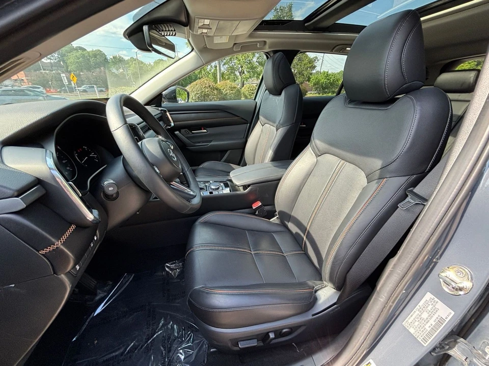 2025 Mazda CX-50 - Image 29 of 31