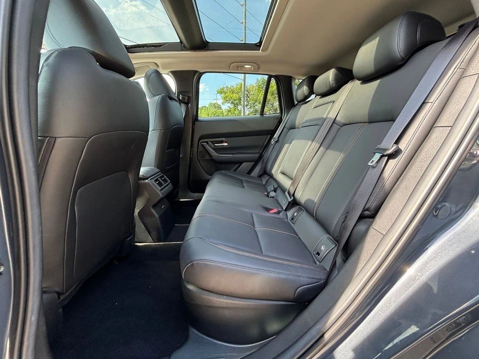2025 Mazda CX-50 - Image 21 of 31