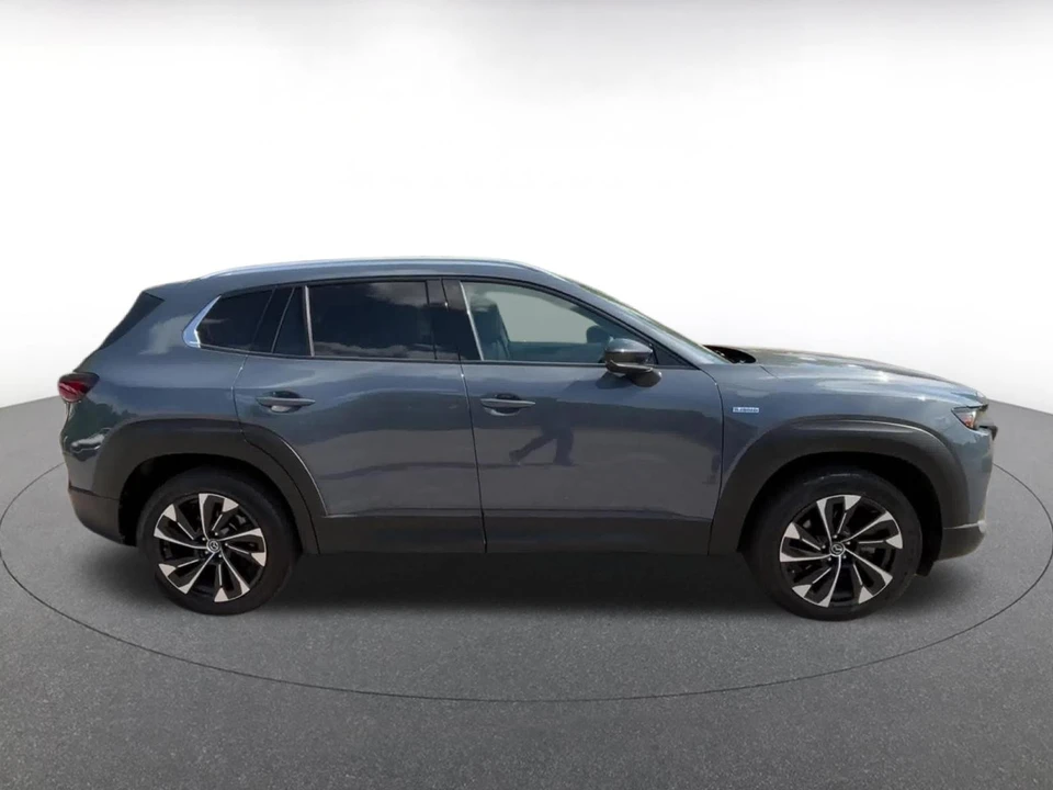 2025 Mazda CX-50 - Image 15 of 31
