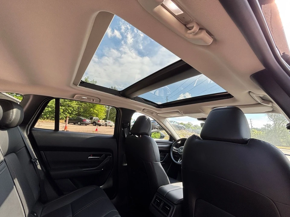 2025 Mazda CX-50 - Image 23 of 31