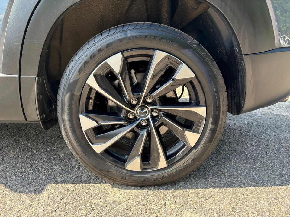 2025 Mazda CX-50 - Image 30 of 31