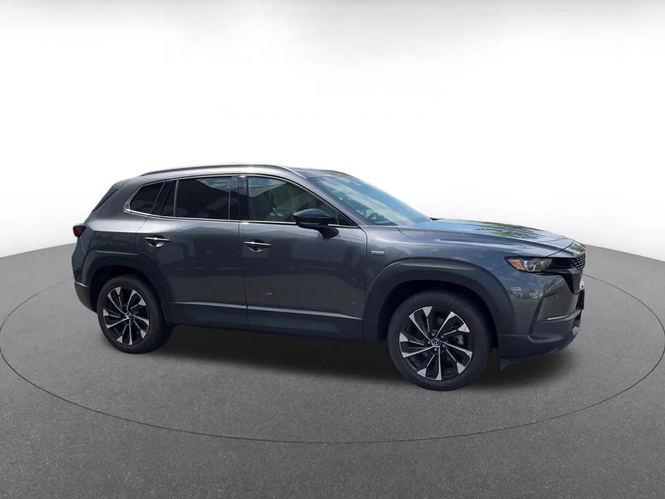 2025 Mazda CX-50 - Image 2 of 31