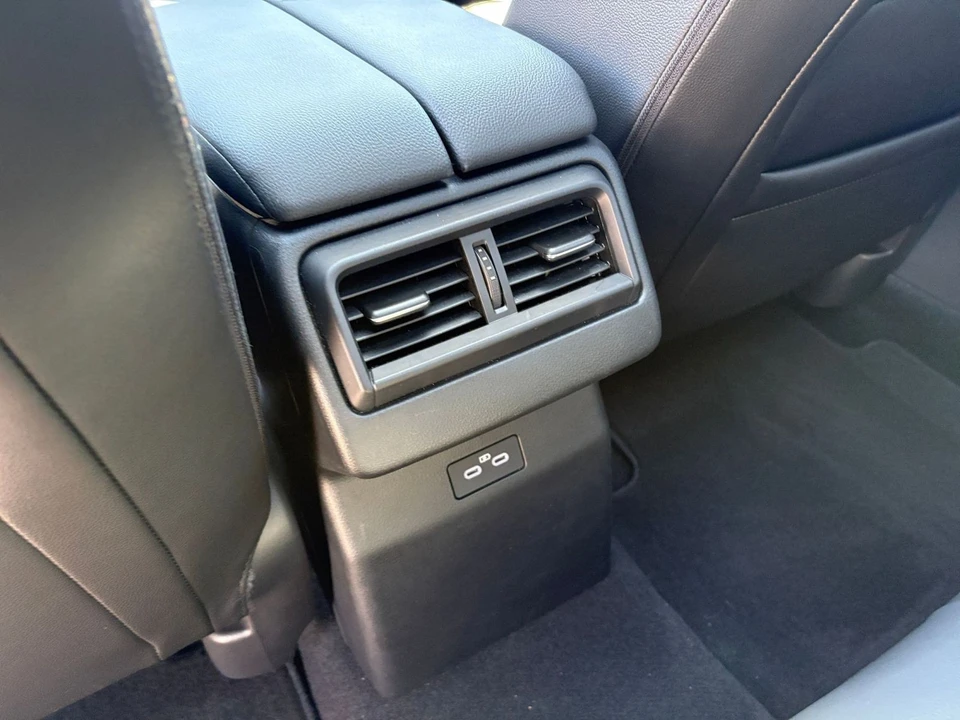 2025 Mazda CX-50 - Image 23 of 31