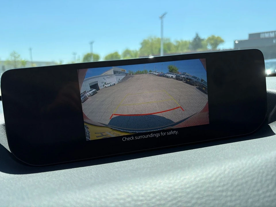 2025 Mazda CX-50 - Image 24 of 31