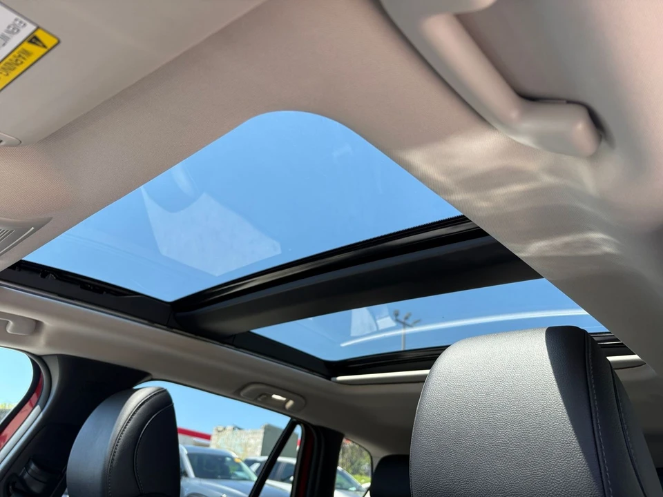 2025 Mazda CX-50 - Image 26 of 31