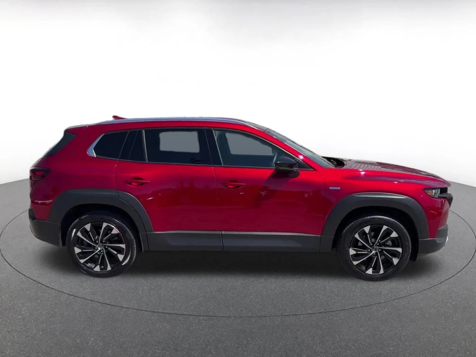 2025 Mazda CX-50 - Image 15 of 31