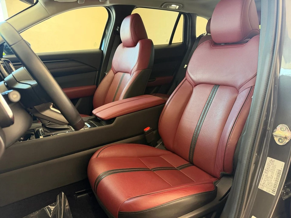 2025 Mazda CX-50 - Image 24 of 31