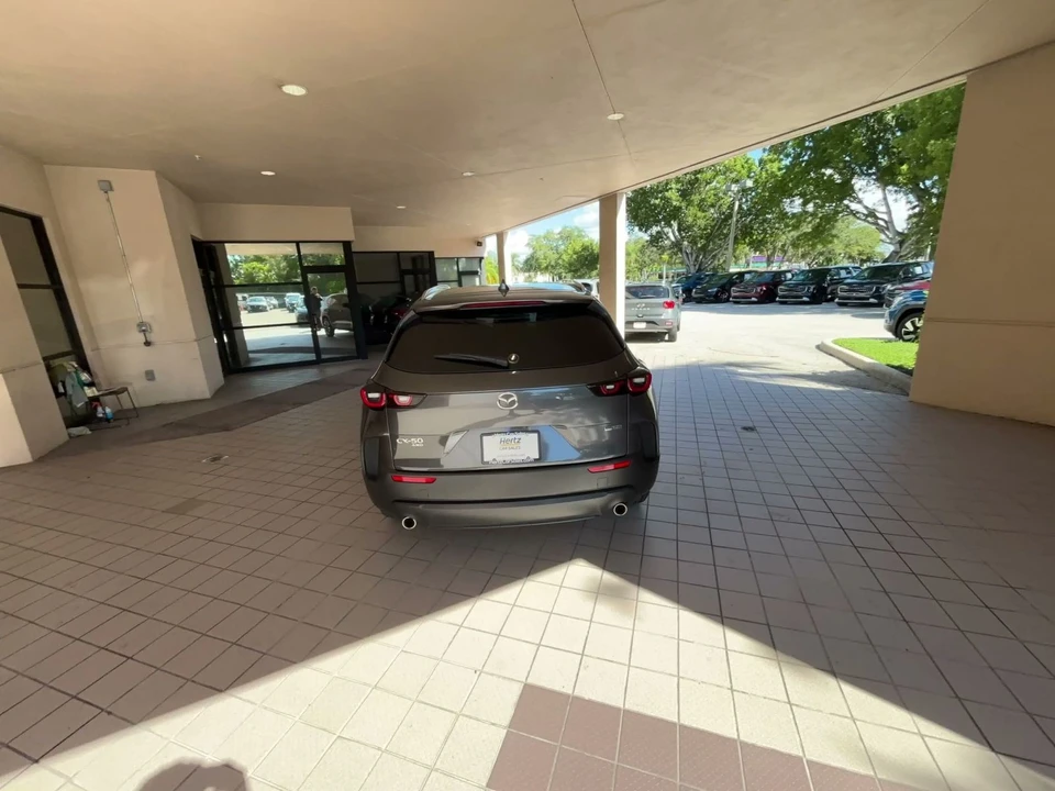 2025 Mazda CX-50 - Image 14 of 31