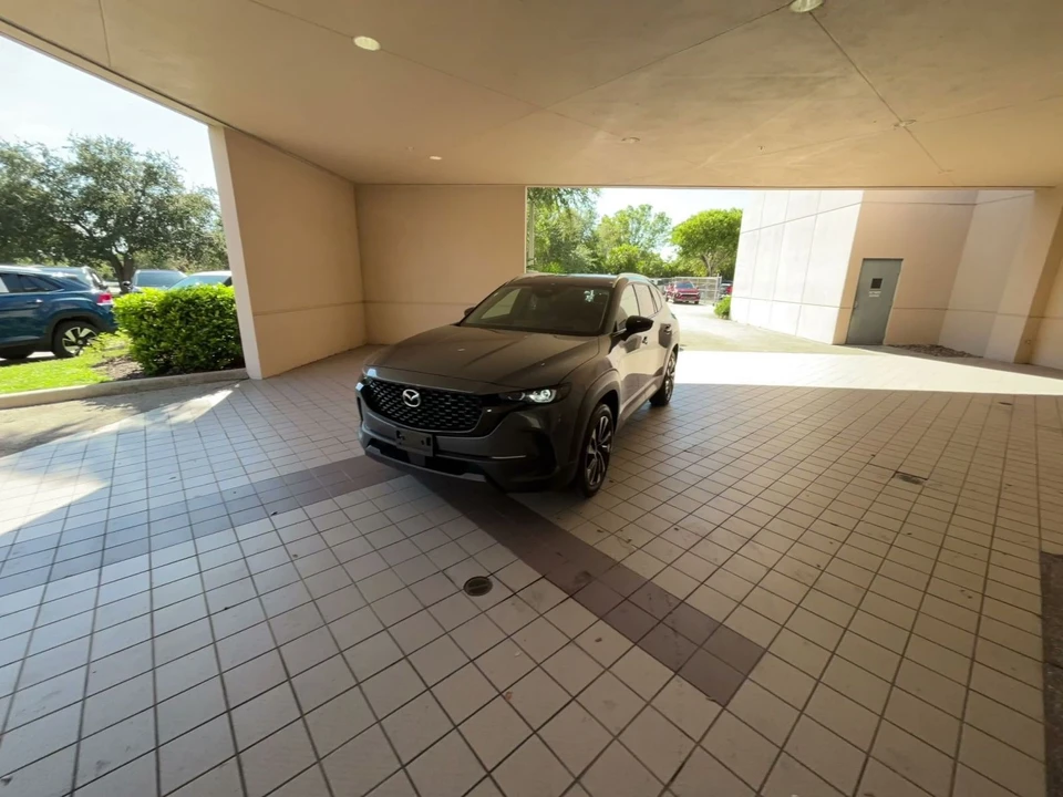 2025 Mazda CX-50 - Image 7 of 31