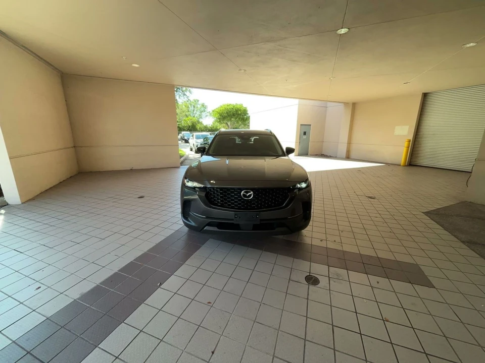 2025 Mazda CX-50 - Image 4 of 31