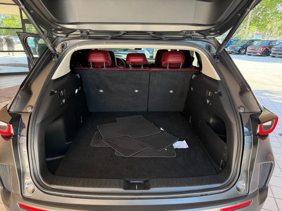 2025 Mazda CX-50 - Image 30 of 31