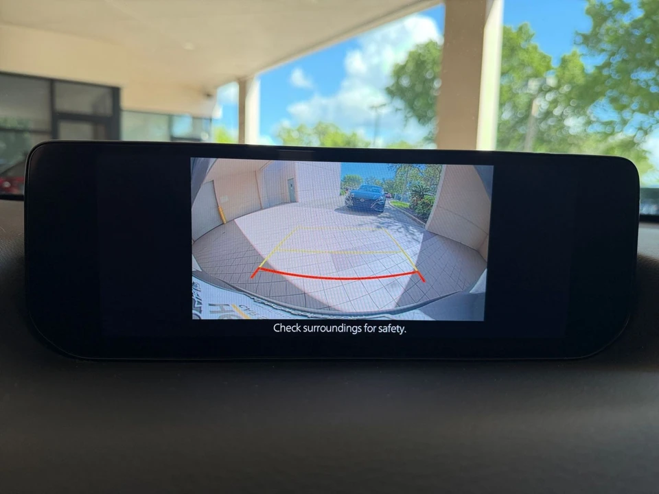 2025 Mazda CX-50 - Image 22 of 31