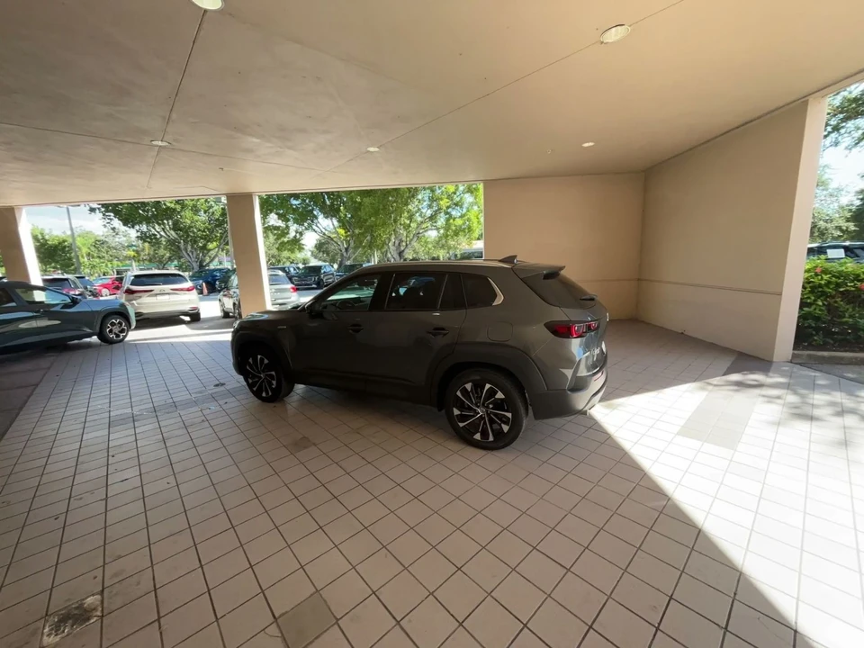 2025 Mazda CX-50 - Image 11 of 31