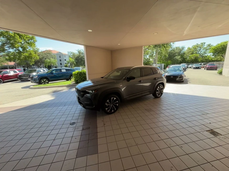 2025 Mazda CX-50 - Image 8 of 31