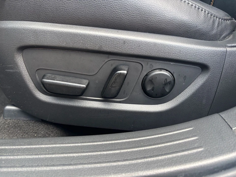 2025 Mazda CX-50 - Image 24 of 31