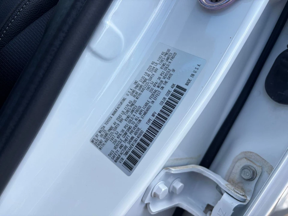 2025 Mazda CX-50 - Image 28 of 31