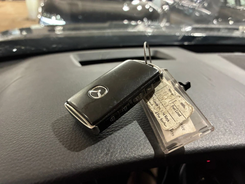 2025 Mazda CX-50 - Image 17 of 31