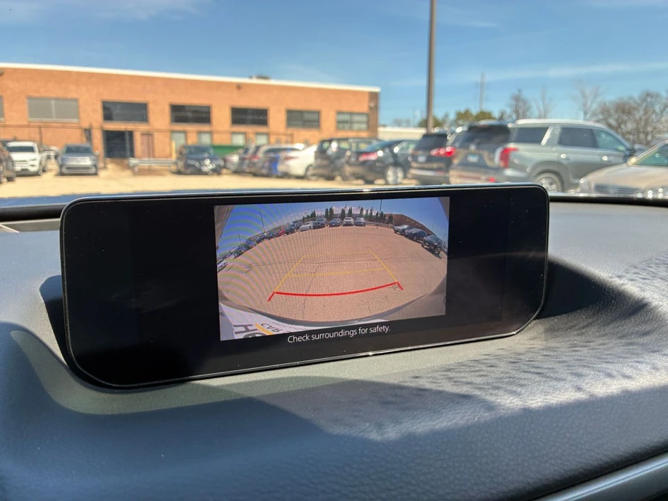 2025 Mazda CX-50 - Image 21 of 31