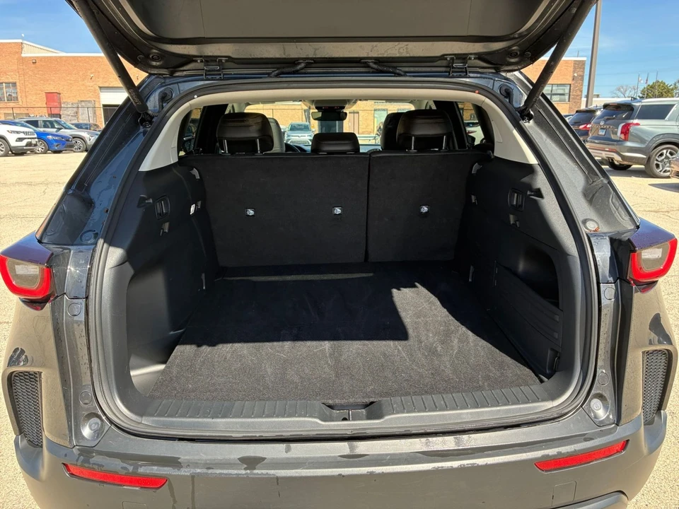 2025 Mazda CX-50 - Image 28 of 31