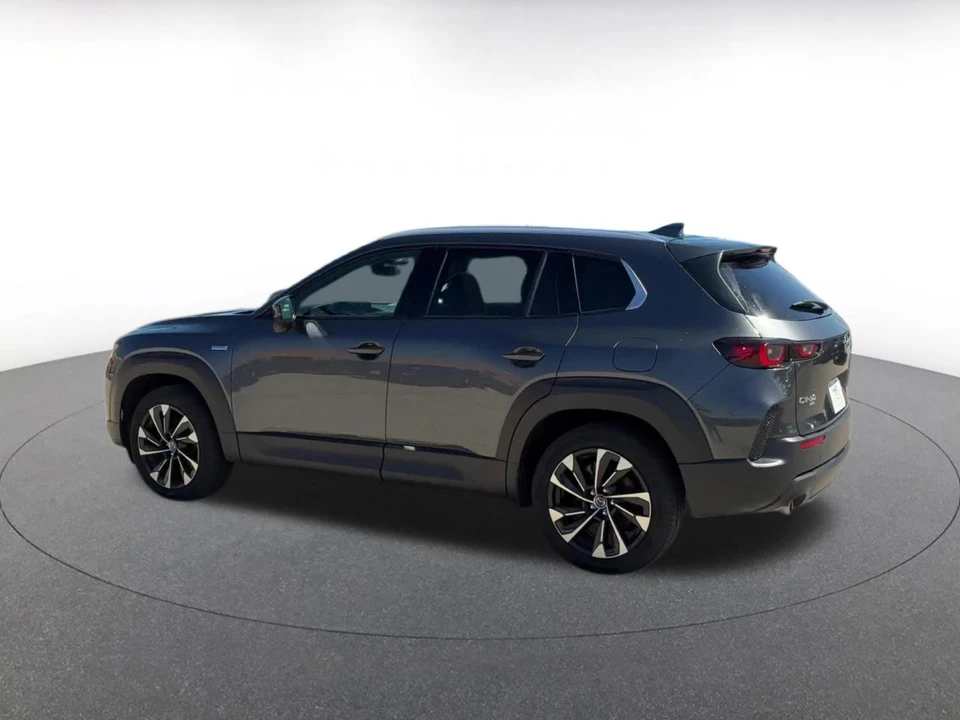 2025 Mazda CX-50 - Image 8 of 31